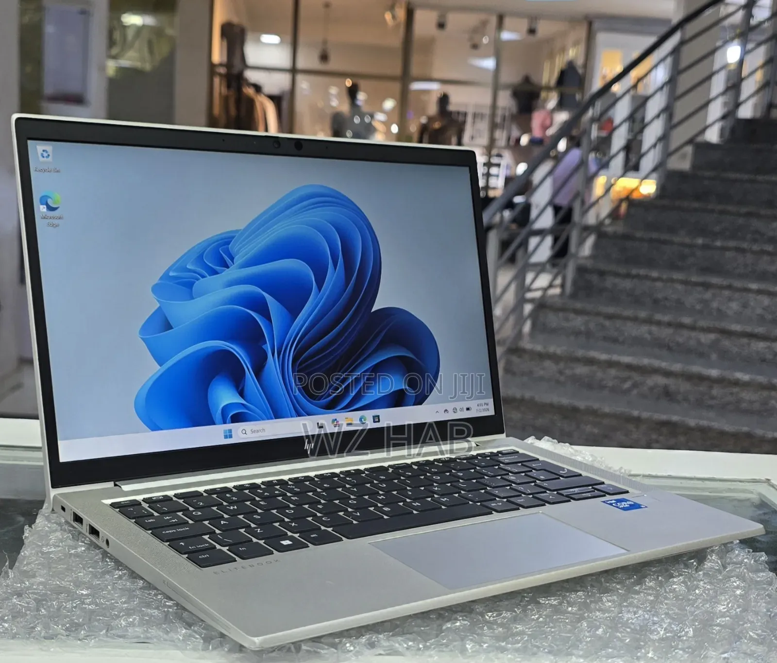 New Laptop HP EliteBook 830 G8 16GB Intel Core i5 SSD 512GB