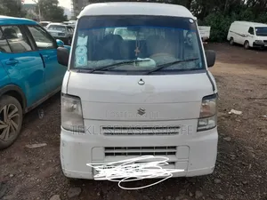 Suzuki Every Wagon 2012 White