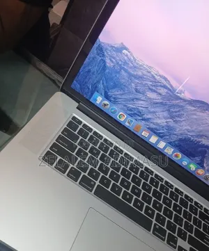 New Laptop Apple MacBook Pro 2015 16GB Intel Core i7 SSD 512GB