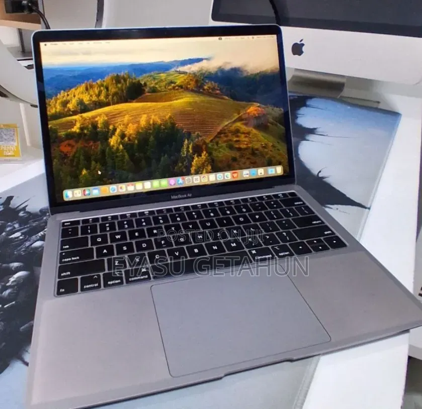 New Laptop Apple MacBook Air 2019 8GB Intel Core i5 SSD 128GB