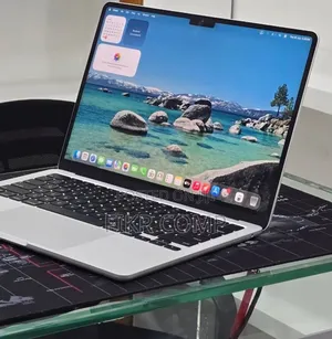 New Laptop Apple MacBook Air 2024 M3 16GB Intel Core i7 SSD 256GB