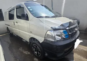 Toyota HiAce 2011