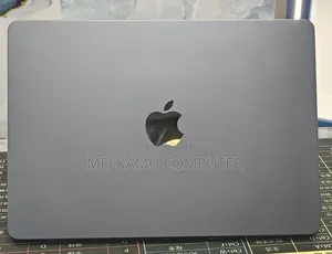 New Laptop Apple MacBook Air 2022 M2 8GB Apple M2 SSD 512GB