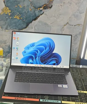 New Laptop Huawei Matebook D 15 8GB Intel Core i3 SSD 256GB