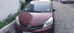 Toyota Yaris 2012 Burgundy