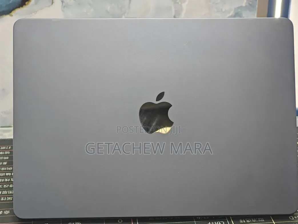 New Laptop Apple MacBook Air 2023 M2 8GB Intel SSD 512GB