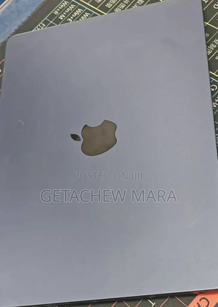New Laptop Apple MacBook Air 2023 M2 8GB Intel SSD 512GB