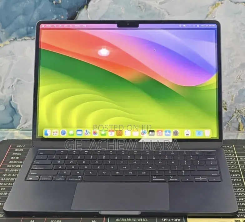 New Laptop Apple MacBook Air 2023 M2 8GB Intel SSD 512GB