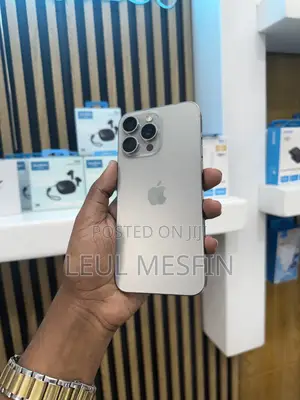 Apple iPhone 15 Pro Max 256 GB Silver