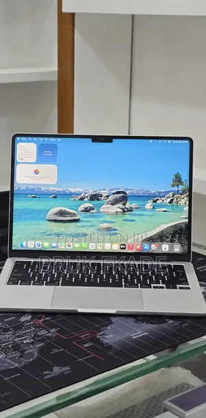 New Laptop Apple MacBook Air 2024 M3 16GB Apple M3 SSD 512GB