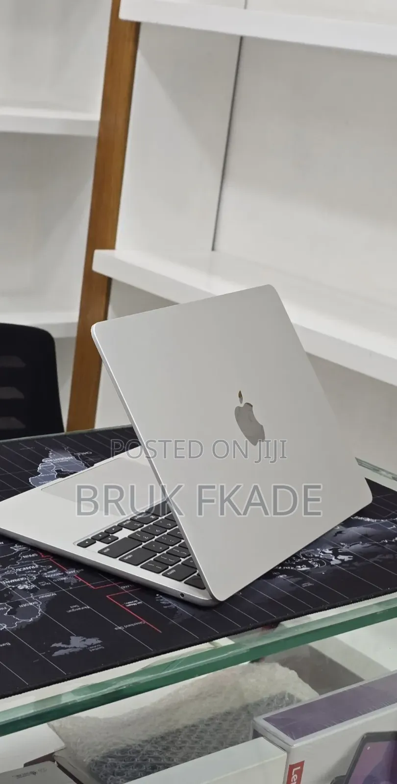 New Laptop Apple MacBook Air 2024 M3 16GB Apple M3 SSD 512GB