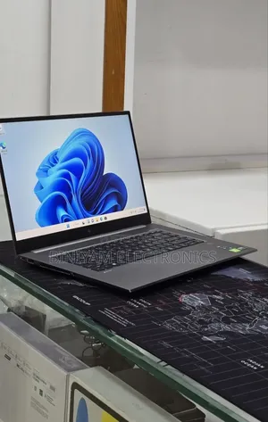 New Laptop HP ZBook 15 32GB Intel Core i7 SSD 512GB