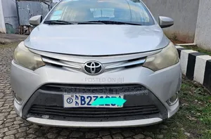 Toyota Yaris 2014 Silver