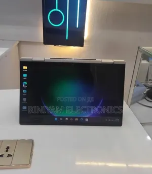 New Laptop HP Envy x360 8GB Intel Core i7 SSD 512GB