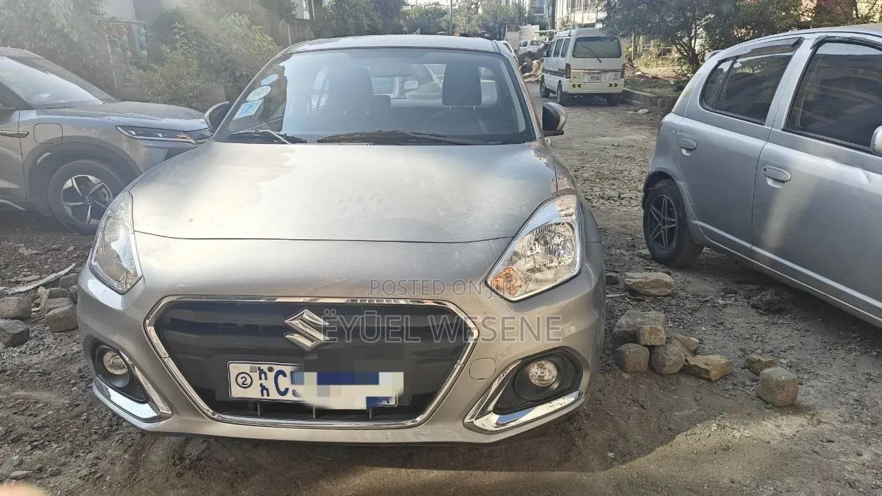 Suzuki Dzire 2022 Silver