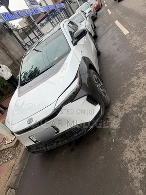 Toyota bZ4X 2023 White
