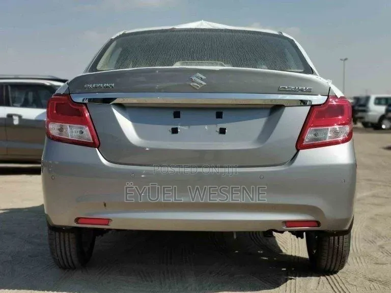Suzuki Dzire 2022 Silver