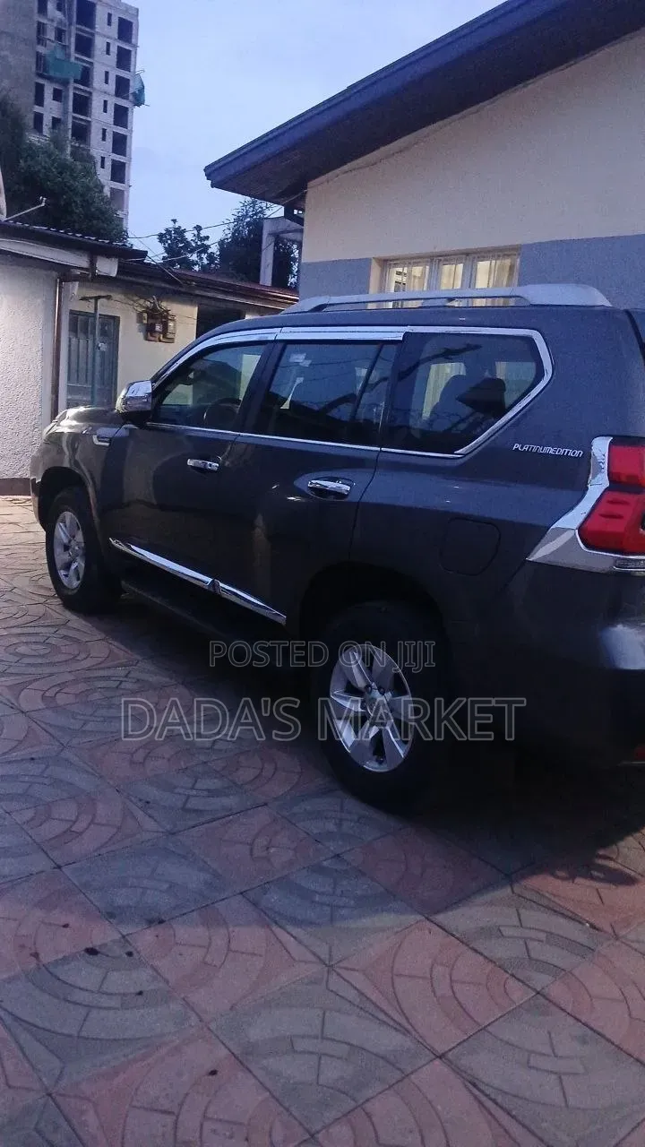 Toyota Land Cruiser 2019 Black