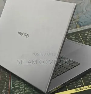 New Laptop Huawei MateBook 13 WRT-W29E 8GB Intel Core i3 SSD 256GB