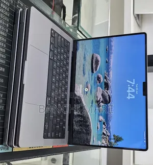 New Laptop Apple MacBook Pro 2021 M1 32GB Apple M1 Pro SSD 512GB
