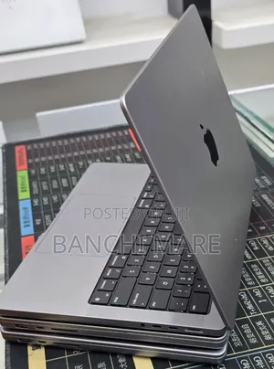 New Laptop Apple MacBook Pro 2021 M1 32GB Apple M1 Pro SSD 512GB