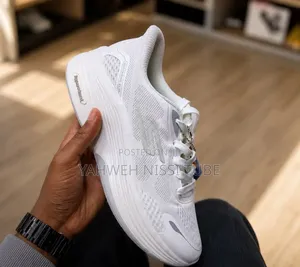 Skechers Max Cushioning Elite White "Hyper Burst"