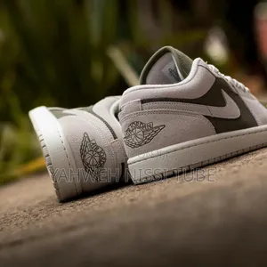 Nike Air Jordan 1 Low Se Medium Olive/Sail