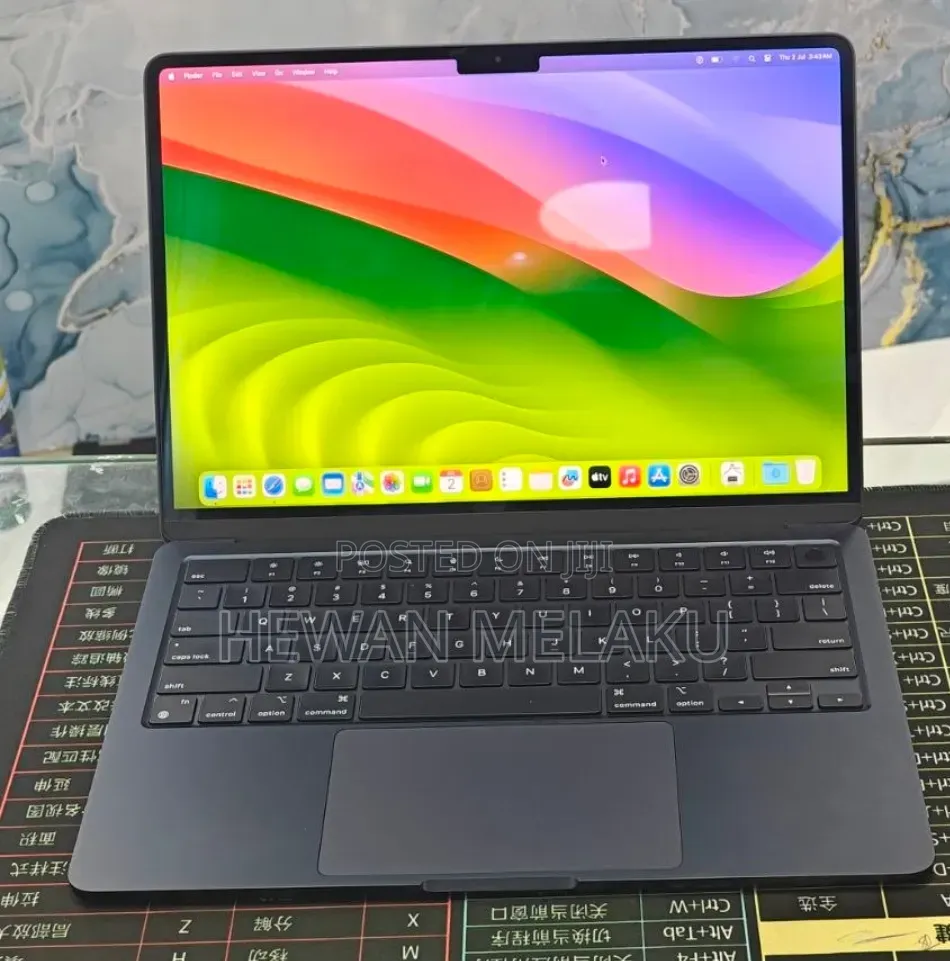 New Laptop Apple MacBook Air 2023 M2 8GB Apple M2 SSD 512GB