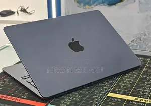 New Laptop Apple MacBook Air 2023 M2 8GB Apple M2 SSD 512GB
