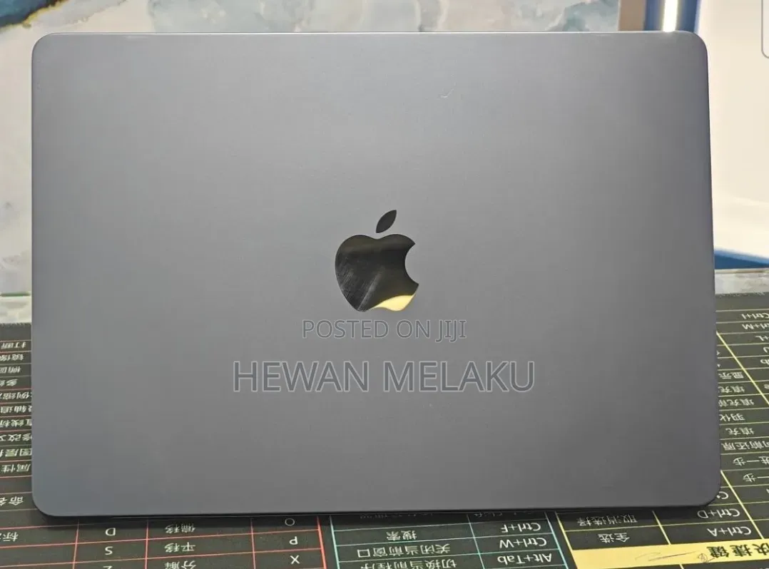 New Laptop Apple MacBook Air 2023 M2 8GB Apple M2 SSD 512GB