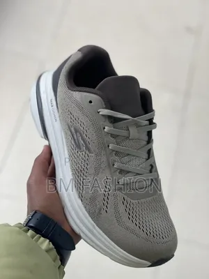Skechers Max Cushion: Work Friendly