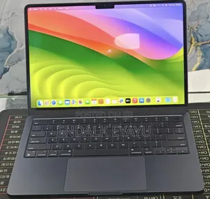New Laptop Apple MacBook Air 2022 M2 8GB Apple M2 SSD 512GB