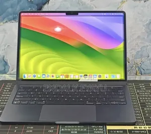 New Laptop Apple MacBook Air 2022 M2 8GB Apple M2 SSD 512GB