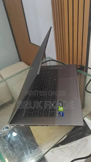 New Laptop HP ZBook 15 32GB Intel Core i7 SSD 512GB