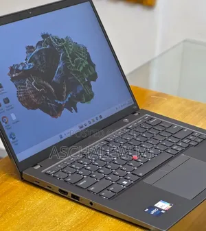 New Laptop Lenovo ThinkPad T14 16GB Intel Core i7 SSD 512GB