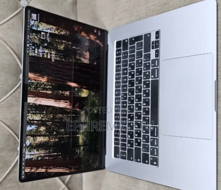 New Laptop Apple MacBook Air 2024 M3 8GB Apple M3 SSD 512GB