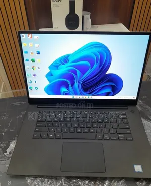 New Laptop Dell XPS 15 16GB Intel Core i7 SSD 512GB