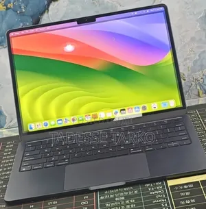New Laptop Apple MacBook Air 2022 M2 8GB Apple M2 SSD 512GB