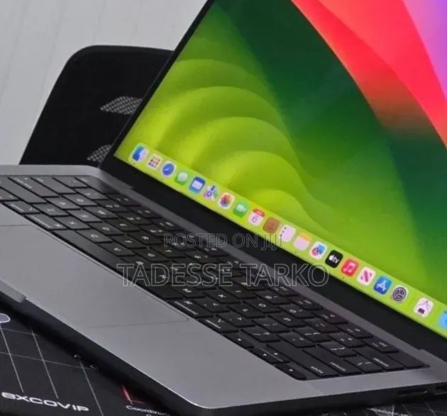 New Laptop Apple MacBook Air 2022 M2 8GB Apple M2 SSD 512GB