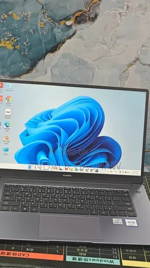 New Laptop Huawei MateBook HZ-W19 8GB Intel Core i3 SSD 256GB