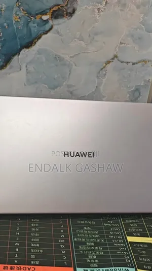 New Laptop Huawei MateBook HZ-W19 8GB Intel Core i3 SSD 256GB