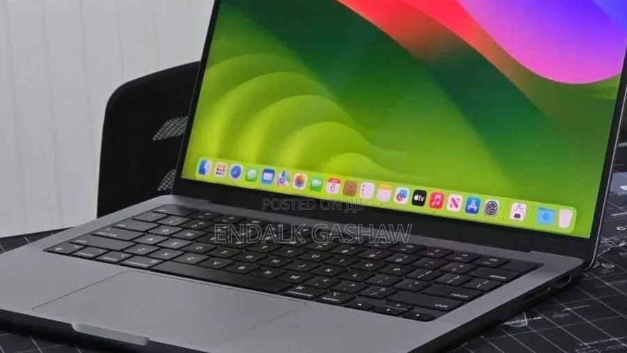 New Laptop Apple MacBook Air 2022 M2 8GB Apple M2 SSD 512GB