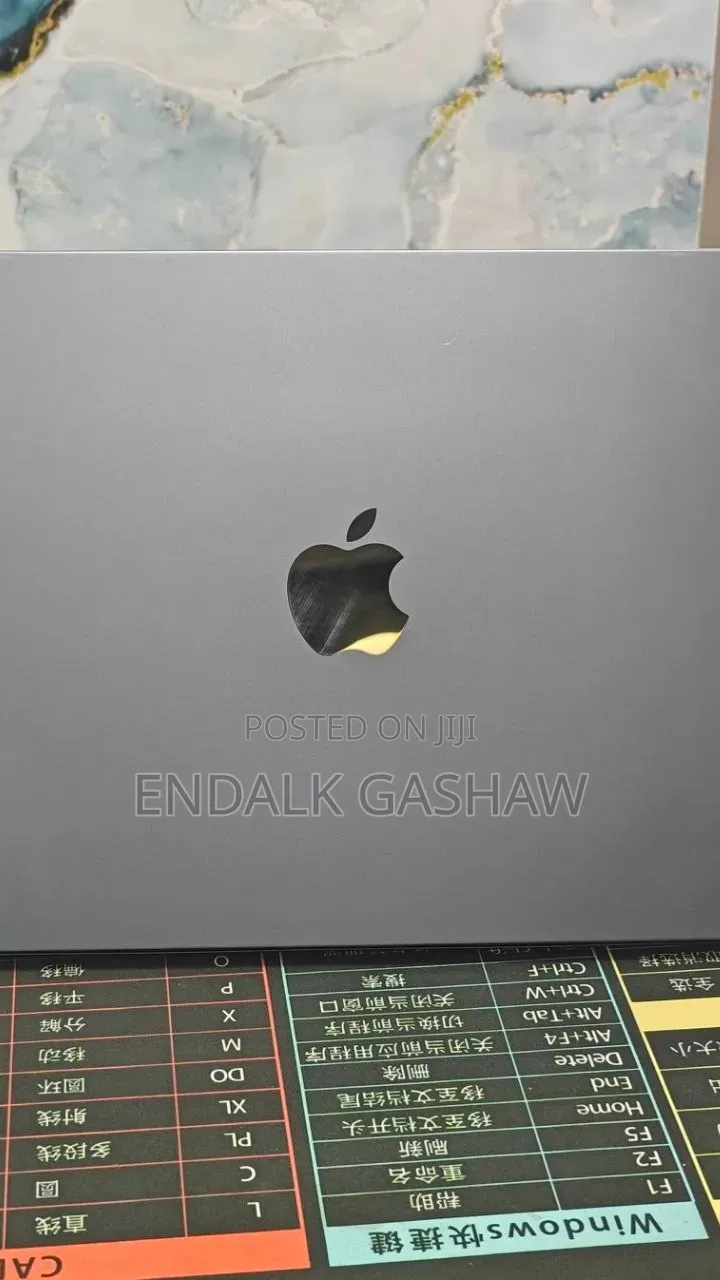 New Laptop Apple MacBook Air 2022 M2 8GB Apple M2 SSD 512GB