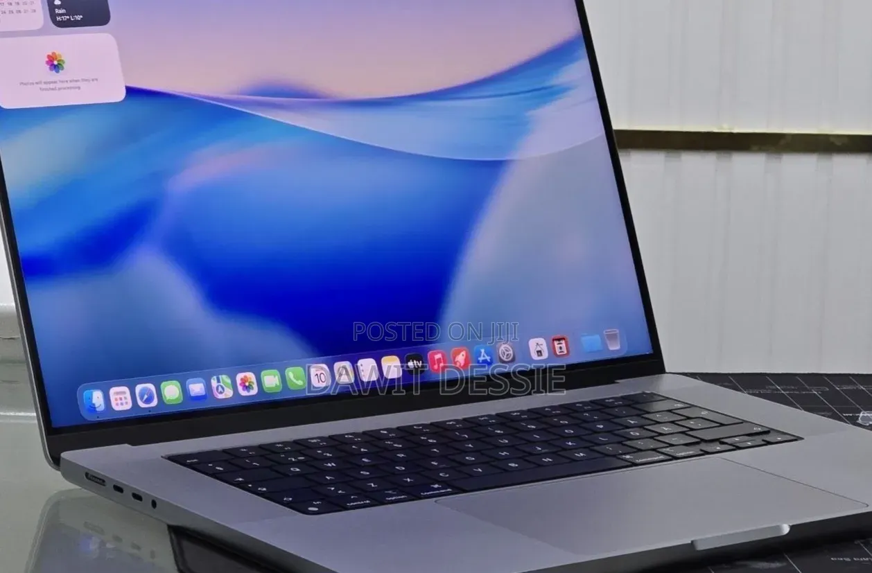 New Laptop Apple MacBook Pro 2021 M1 32GB Apple M1 Max SSD 1T