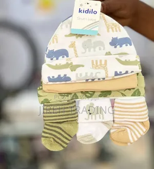 Kidilo Smart Baby Hat Sock Set 0-9months የሕፃናት ቆብ እና ካልሲ ስብስብ ከ0–9ወር