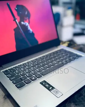 New Laptop Lenovo 8GB Intel Core i3 SSD 1T