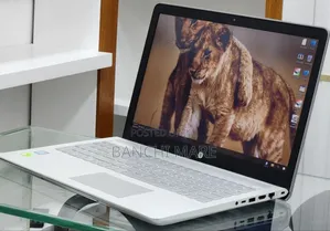 New Laptop HP Pavilion 15 8GB Intel Core i7 SSD 512GB
