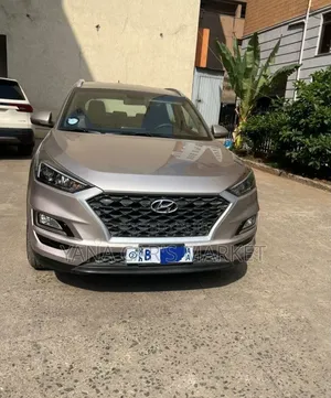 Hyundai Tucson 2018 Gold