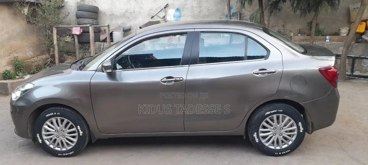 Suzuki Dzire 2022 Silver