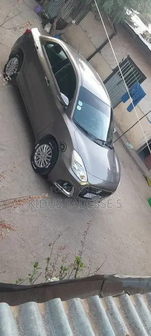 Suzuki Dzire 2022 Silver
